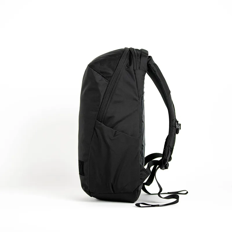 Evergoods Civic Half Zip 26L (CHZ) - Solution Black